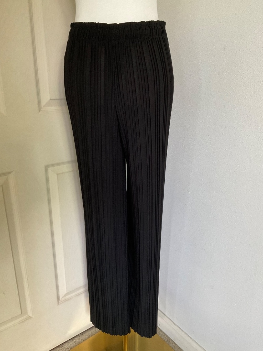 Solid black pant - Picture 4 of 6